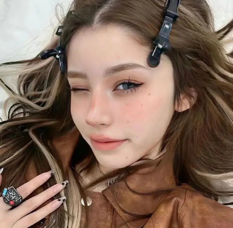 麻烦中的女人